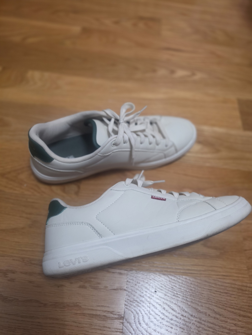 Levi's Men's White Sneakers with Green Heel Tab